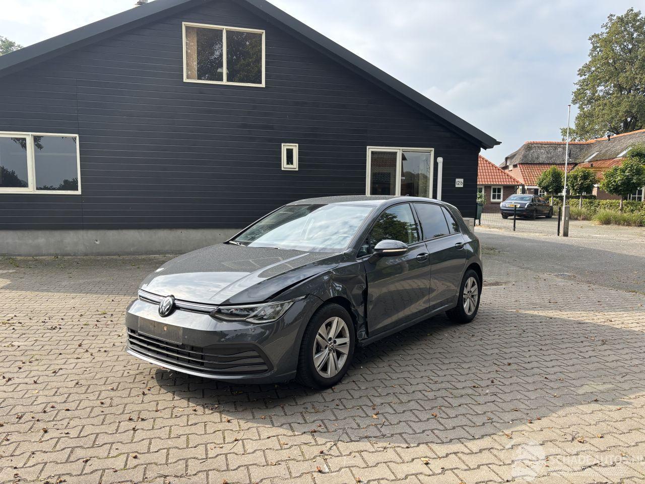 Volkswagen Golf HYBRIDE eTsi Automaat NAVI CLIMA CAMERA LED B.J 2023