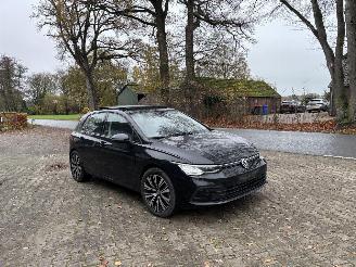 Damaged car Volkswagen Golf 8 PANORAMADAK 1.5 STYLE 130 PK NAVI CLIMA VIRT DASH 18 INCH B.J 2023 2023/4