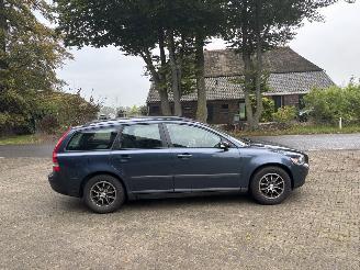 Volvo V-50 1.8 EDITION 125 PK AIRCO TREKHAAK B.J 09-2005 GEEN SCHADE picture 5