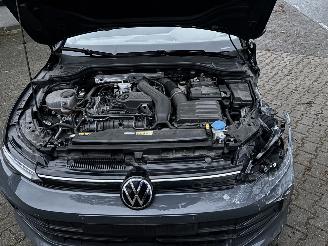 Volkswagen  8.5 ETSI 1.5 HYBRIDE AUTOMAAT NAVI CLIMA CAMERA LED VIRT DASH TREKHAAK B.J 12-2024 picture 13