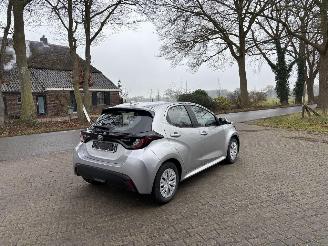 Toyota Yaris AUTOMAAT HYBRIDE CLIMA CAMERA B.J 07/2022 picture 2