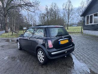 Mini Mini 1.6 Panoramadak Airco Lmv geen schade APK maart 2027 picture 4