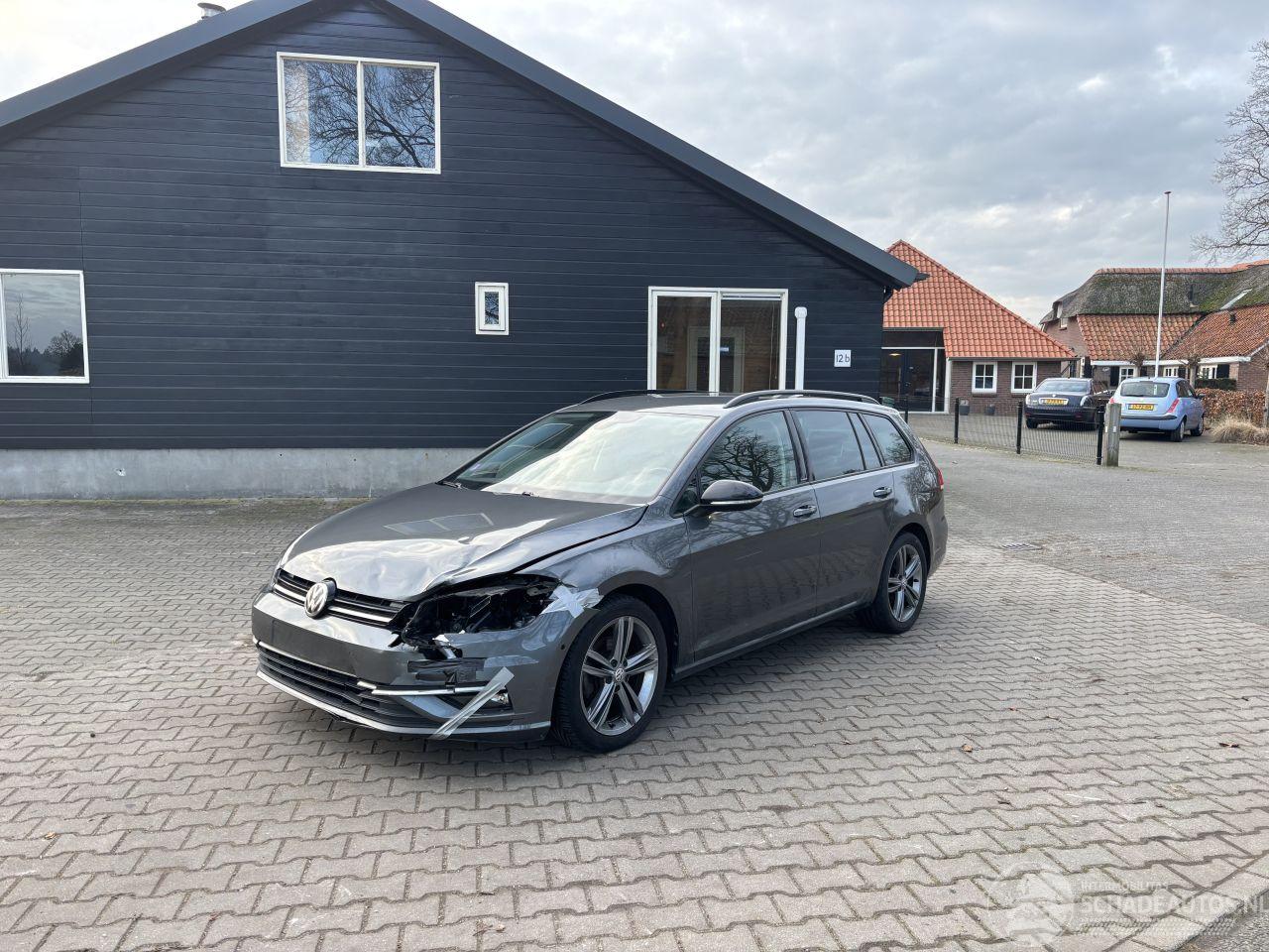 Volkswagen Golf VARIANT TSI 110 PK NAVI CLIMA CAMERA PDC B.J 2020