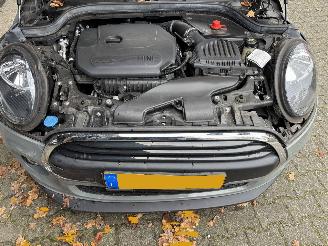 Mini One 1.5 EDITION SPORT CLIMA ABS PDC B.J 11-2018 SCHROEFSCHADE picture 12