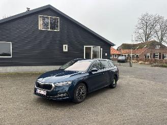 Skoda Octavia ETSI AUTOMAAT HYBRIDE NAVI CLIMA VIRT DASH CAMERA TREKHAAK LED B.J 12-2024 picture 2