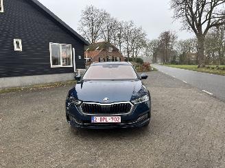 Skoda Octavia ETSI AUTOMAAT HYBRIDE NAVI CLIMA VIRT DASH CAMERA TREKHAAK LED B.J 12-2024 picture 8
