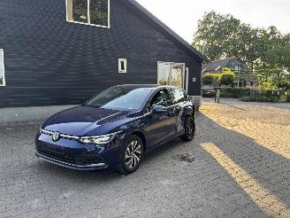 Volkswagen Golf 8 GTE PLUG IN 204 PK AUTOMAAT NAVI CLIMA CAMERA LED VIRT DASH B.J 12-2023 picture 2