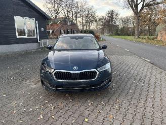 Skoda Octavia TSI AUTOMAAT HYBRIDE NAVI CLIMA VIRT DASH CAMERA TREKHAAK LED B.J 12-2024 picture 7