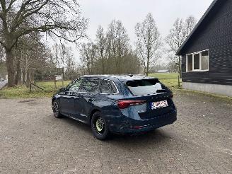 Skoda Octavia TSI AUTOMAAT HYBRIDE NAVI CLIMA VIRT DASH CAMERA TREKHAAK LED B.J 12-2024 picture 2