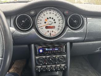 Mini One PANORAMADAK 1.6 AIRCO B.J 2003. APK Maart 2027 picture 12