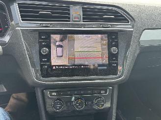 Volkswagen Tiguan AUTOMAAT PANO LEER NAVI CLIMA CAMERA B.J 2019 picture 13