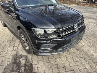 Volkswagen Tiguan AUTOMAAT PANO LEER NAVI CLIMA CAMERA B.J 2019 picture 16