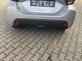 Mazda 2 HYBRIDE AUTOMAAT CLIMA CAMERA CARPLAY PDC STOELVERW B.J 07-2024 picture 15