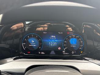 Volkswagen Golf 8 TSI 110 PK NAVI CLIMA VIRT DASH LED B.J 10-2020 picture 10