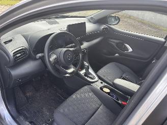 Mazda 2 HYBRIDE AUTOMAAT CLIMA CAMERA CARPLAY PDC STOELVERW B.J 07-2024 picture 8