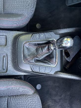 Ford Focus GEEN SCHADE ST LINE PANO NAVI CLIMA CAMERA LED HEAD UP B.J 2019 picture 16