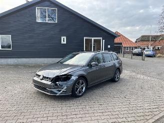 Coche accidentado Volkswagen Golf VARIANT UNITED TSI 110 PK NAVI CLIMA CAMERA PDC PARK ASS B.J 2020 2020/1