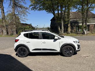 Dacia Sandero STEPWAY TCE 90 EDITION AIRCO CAMERA APP B.J 2025. PLAATSCHADE picture 6