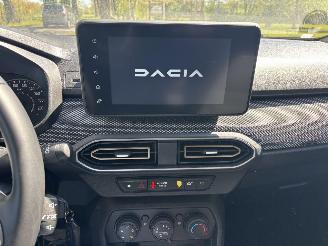 Dacia Sandero TCE 90 AIRCO CAMERA LED PDC B.J 2025 PLAATSCHADE picture 11