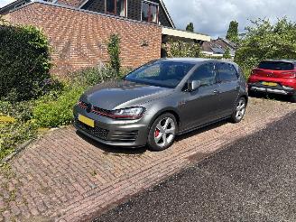 Unfallwagen Volkswagen Golf GTI AUTOMAAT 230 PK Performance Navi Clima (geen schade) 2016/5