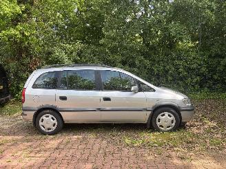 Opel Zafira 2.0 DIESEL COMFORT 7 PERSONEN B.J 2000 picture 4