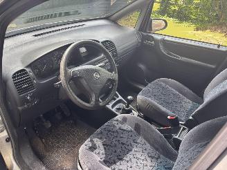 Opel Zafira 2.0 DIESEL COMFORT 7 PERSONEN B.J 2000 picture 8