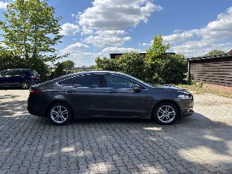 Ford Mondeo AUTOMAAT NAVI CLIMA LED TREKHAAK B.J 2018 MOTORSCHADE MOTOR LOOPT picture 7