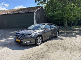 Coche accidentado Ford Mondeo AUTOMAAT NAVI CLIMA LED TREKHAAK B.J 2018 MOTORSCHADE MOTOR LOOPT 2018/10