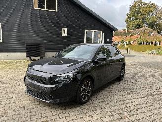 damaged passenger cars Opel Corsa 1.2 GS SPORT 100 PK NAVI CLIMA CAMERA VIRT DASH LED B.J 2024 2024/2