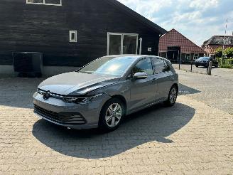 Damaged car Volkswagen Golf 1.5 ETSI HYBRIDE AUTOMAAT NAVI CLIMA CAMERA LED B.J 2024 2024/1