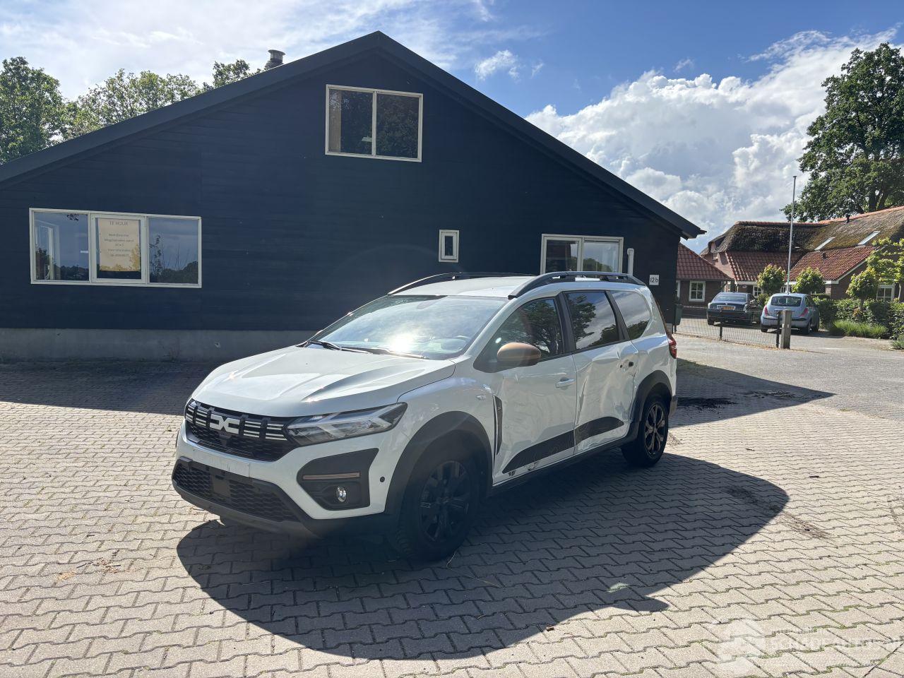 Dacia Jogger TCE 110 PK EXTREEM NAVI CLIMA CAMERA PDC B.J 06-2024