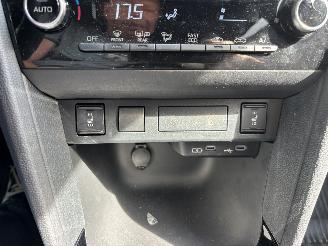 Toyota Yaris Cross HYBRIDE 1.5 EDITION AUTOMAAT NAVI CLIMA CAMERA B.J 06-2024 picture 13