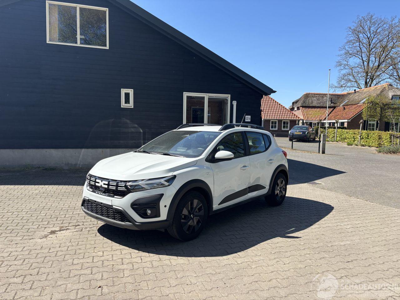 Dacia Sandero STEPWAY TCE EDITION AIRCO CAMERA LED PDC B.J 04-2025 PLAATSCHADE NIEUW