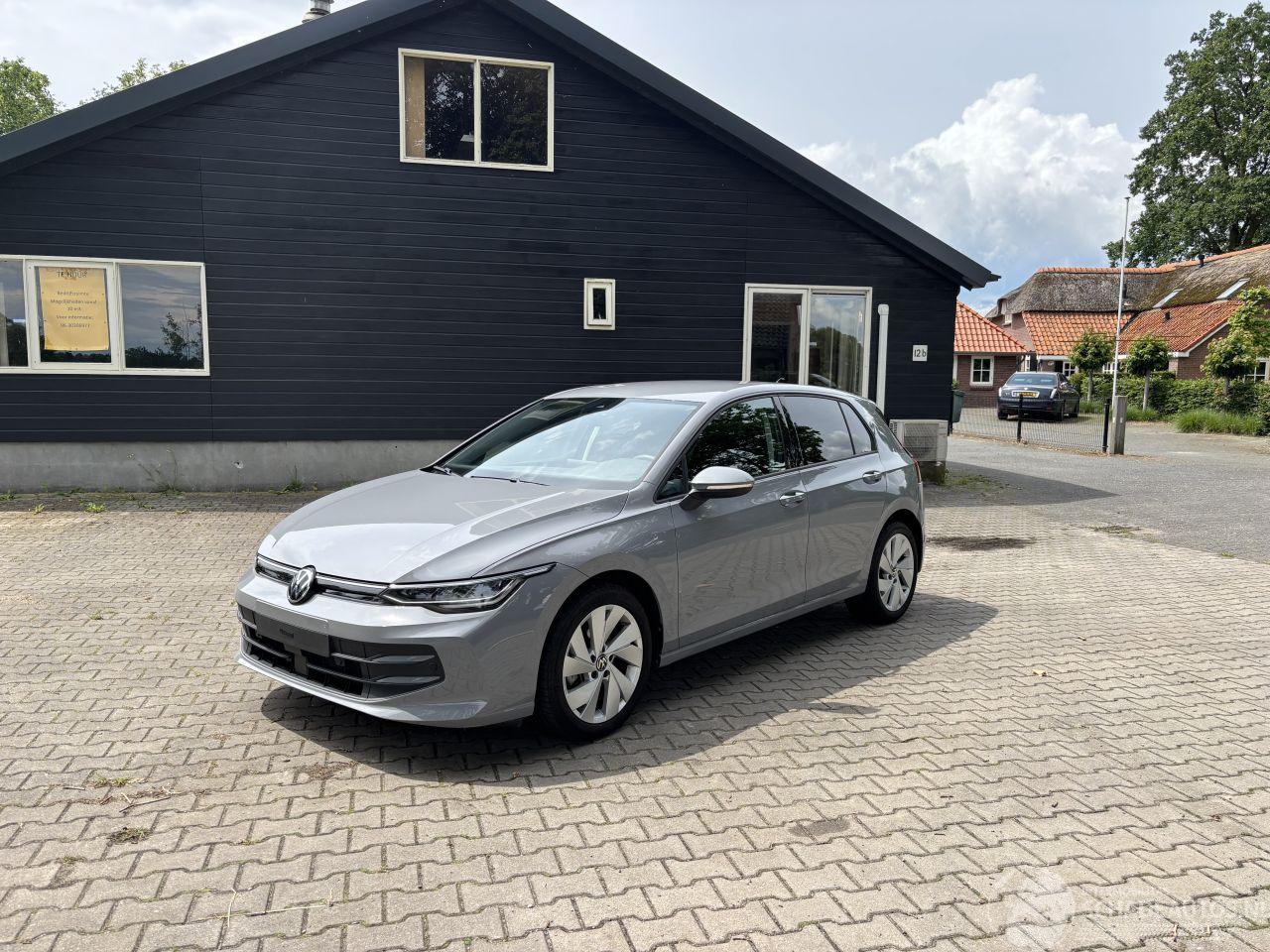 Volkswagen Golf FACELIFT 8.5 1.5 EDITION CLIMA CAMERA LED PDC B.J 2025