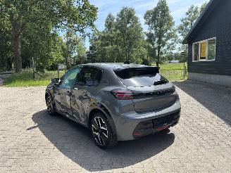 Peugeot 208 GT HYBRIDE 136 PK PANO AUTOMAAT NAVI CLIMA CAMERA LED B.J 2025 picture 3