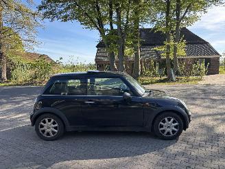 Mini One 1.6 Panodak Airco elec pakket B.J 2003 inruiler geen schade picture 5