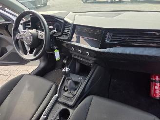 Audi A1 25 TFSI 95 PK VIRT DASH AIRCO PDC B.J 2023 lichte schroefschade picture 8