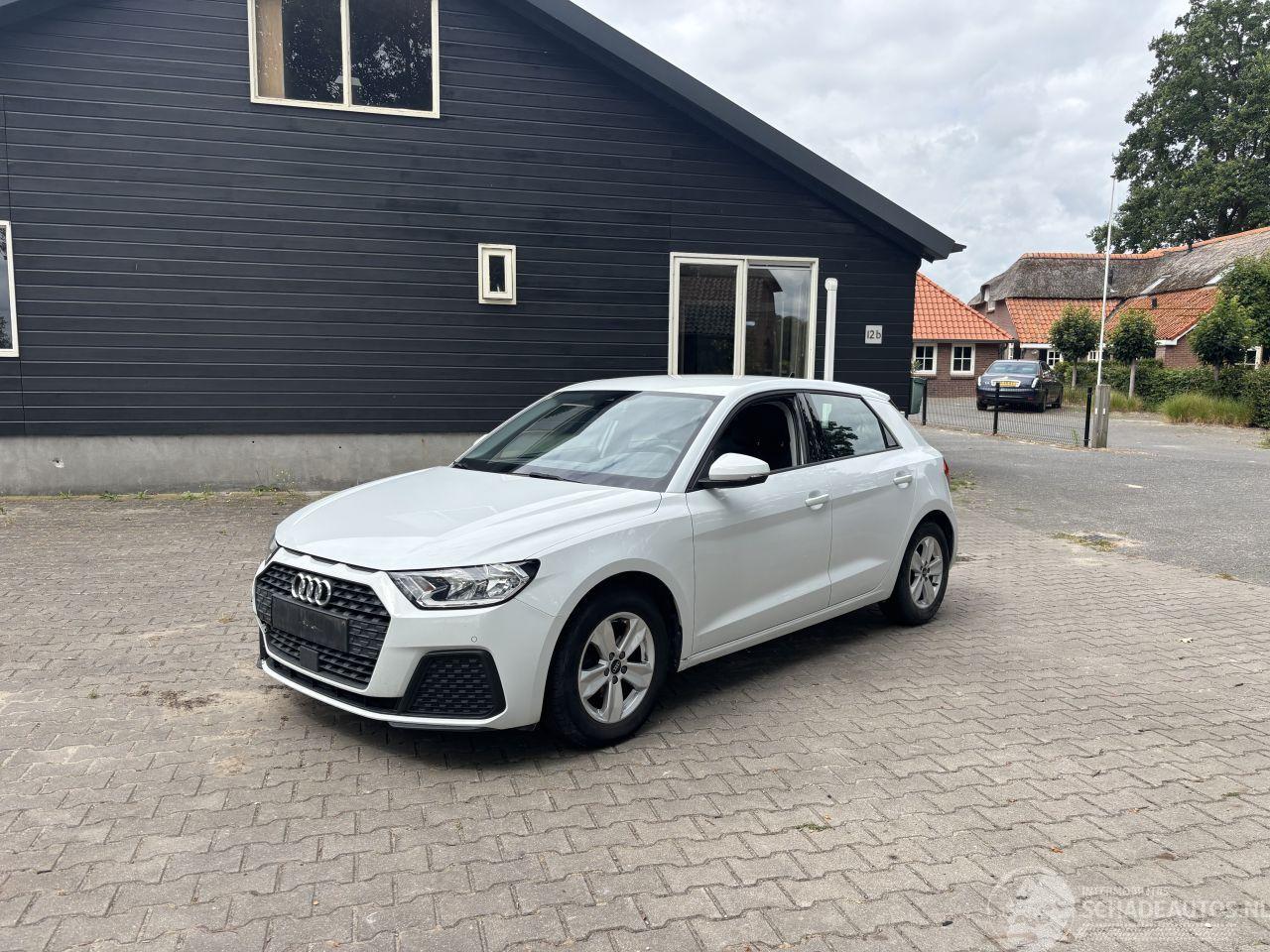 Audi A1 TFSI 95 PK VIRT DASH AIRCO PDC B.J 2023 LICHTE SCHROEFSCHADE