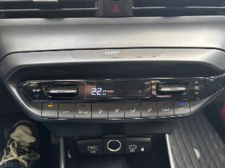 Hyundai I-20 AUTOMAAT 100 PK  PREMIUM SPORT BOSE NAVI CLIMA CAMERA LED B.J 12-2024 picture 14