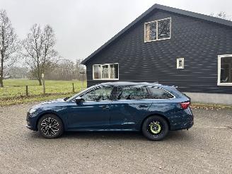 Skoda Octavia TSI AUTOMAAT HYBRIDE NAVI CLIMA VIRT DASH CAMERA TREKHAAK LED B.J 12-2024 picture 8