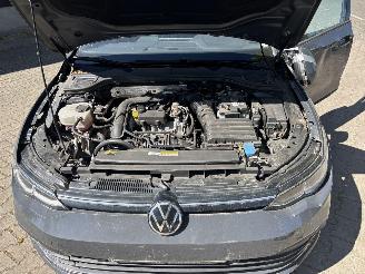 Volkswagen Golf 8 TSI 110 PK NAVI CLIMA CAMERA LED PDC PRIVACY GLASS B.J 04-2023 picture 14