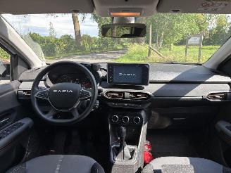 Dacia Jogger EXTREEM 110 PK NAVI CLIMA CAMERA 5 P B.J 06-2024 picture 10