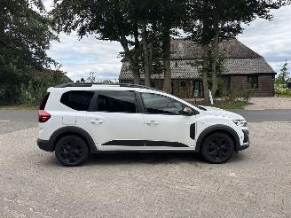 Dacia Jogger EXTREEM 110 PK NAVI CLIMA CAMERA 5 P B.J 06-2024 picture 5