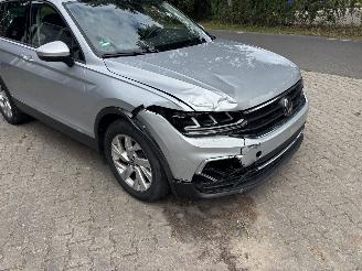 Volkswagen Tiguan 1.5 AUTOMAAT 150 PK NAVI CLIMA CAMERA VIR Dashboard LED TREKHAAK B.J 2024 picture 18