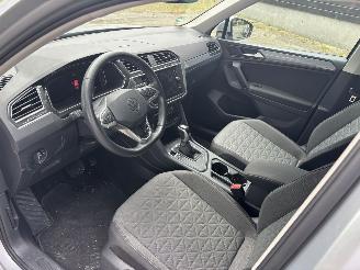 Volkswagen Tiguan 1.5 AUTOMAAT 150 PK NAVI CLIMA CAMERA VIR Dashboard LED TREKHAAK B.J 2024 picture 8