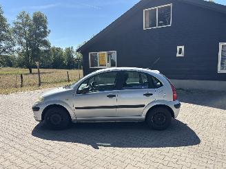 Citroën C3 1.4 Edition 5-drs Stuurbekr Elec pakket Trekhaak B.J 2003 APK Mei 2027 picture 5