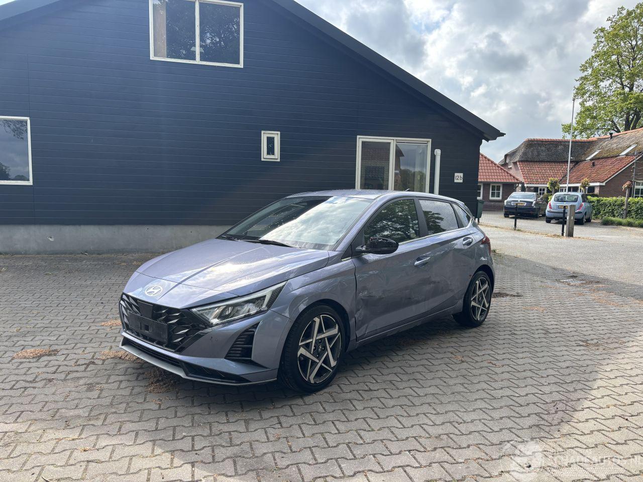Hyundai I-20 AUTOMAAT 100 PK PREMIUM SPORT BOSE NAVI CLIMA CAMERA LED B.J 12-2024