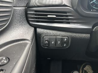 Hyundai I-20 AUTOMAAT 100 PK PREMIUM SPORT BOSE NAVI CLIMA CAMERA LED B.J 12-2024 picture 16