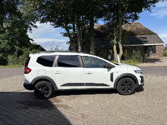 Dacia Jogger EXTREEM 110 PK NAVI CLIMA CAMERA 5 P B.J 06-2024 picture 6