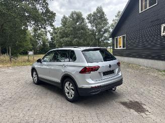 Volkswagen Tiguan 1.5 AUTOMAAT 150 PK NAVI CLIMA CAMERA VIR DASHBOARD LED TREKHAAK B.J 2024 picture 3